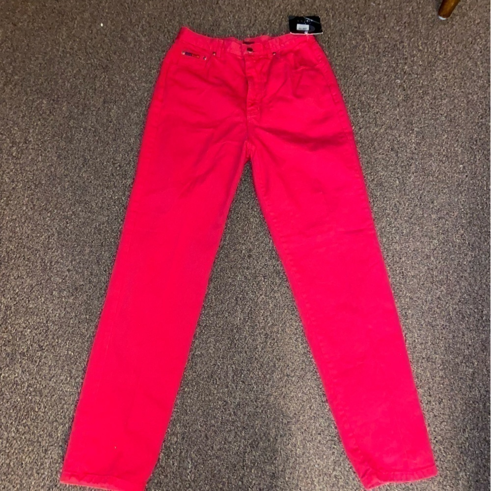 𝅺VINTAGE designer Oleg Cassini jeans in scarlet. NWT 5-pocket, high waisted.